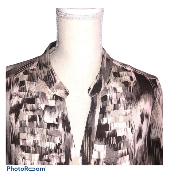 Chico’s Blouse Size 2 - Picture 3 of 6